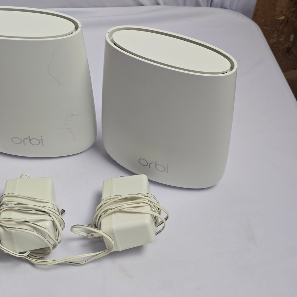 Netgear Orbi Mesh WiFi System AC2200 RBR20 Router 2 RBS20 Satellites White - Picture 6 of 8